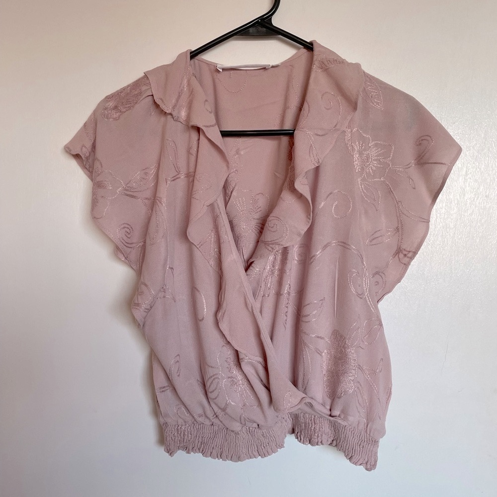 ASTR The Label Flutter Floral Pink Crop Blouse - Size M